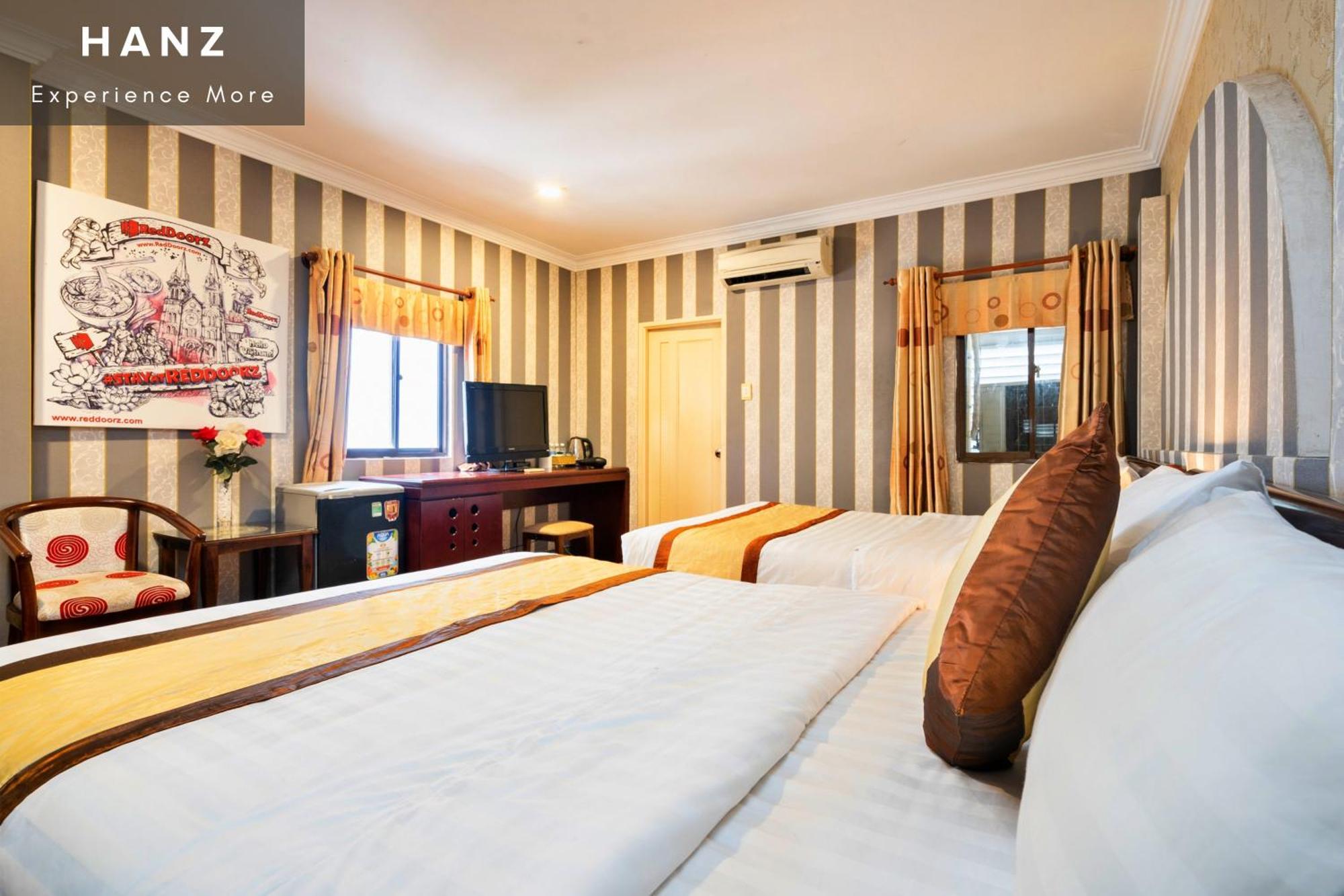 Cosmo Central Hotel Ho Chi Minh City Exterior photo